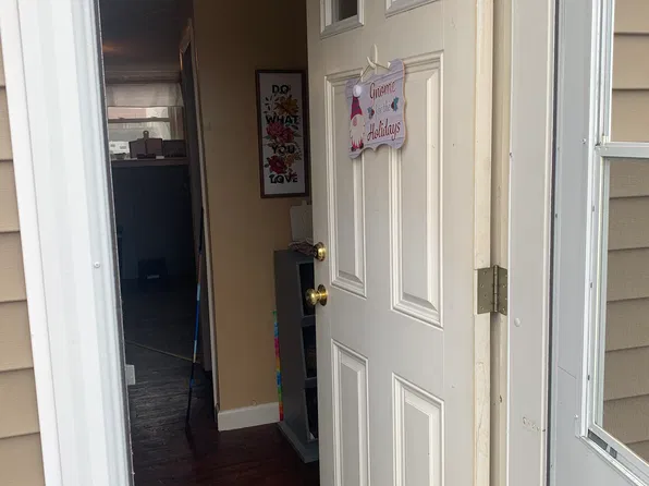 21 High St #2-R, Southbridge, MA 01550