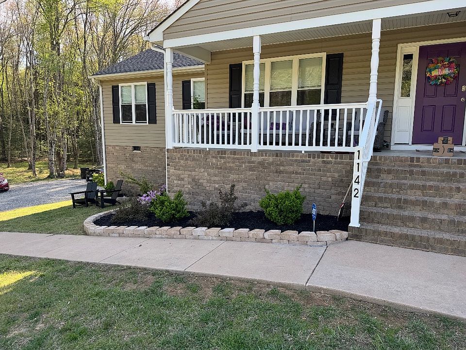 1st image of 1142 Woods Edge Ln