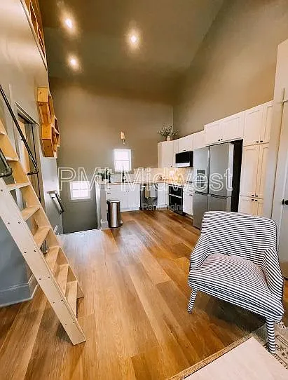 1 bed, 1.0 bath, $1,650 — Photo 3
