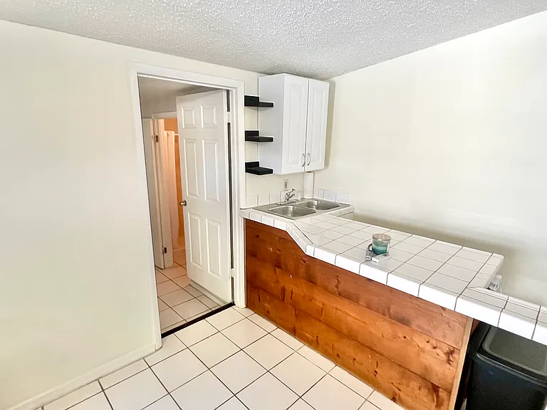 314 3rd Ave SW #2 — Photo 1