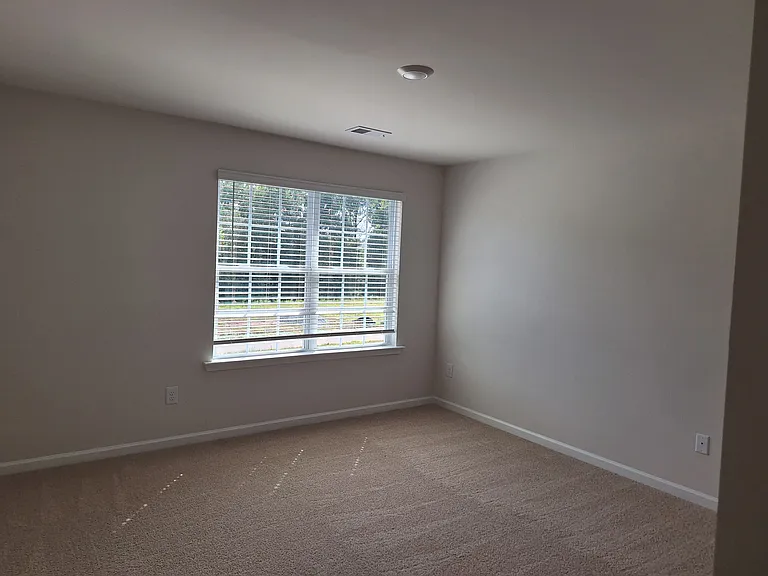 1425 Maltese Ln — Photo 12