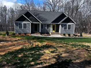 2603 Green Hill Rd #B, Blackstone, VA 23824