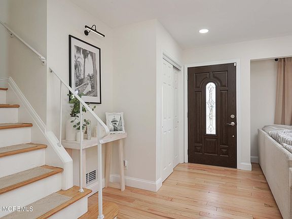 4th image of 906 Ruth Drive