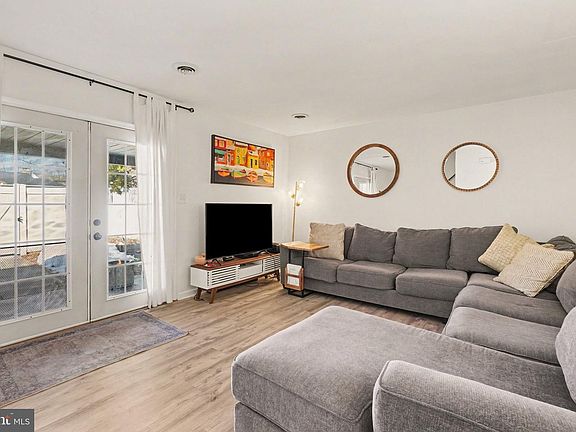 5th image of 6903 Salem Park Cir