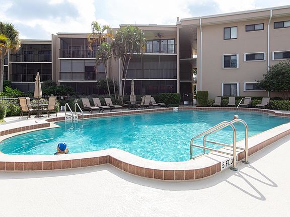 3rd image of 3605 S Ocean Blvd APT 103