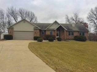11572 Castle Dr, Plymouth, IN 46563