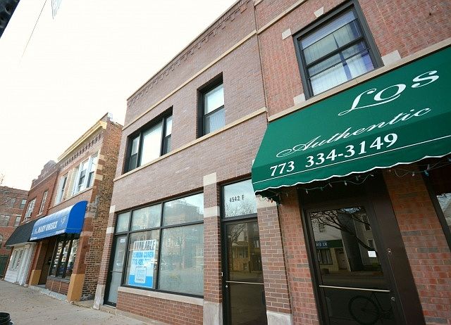 1st image of 4542 N Western Ave