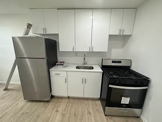 Rented by Corcoran | media 23