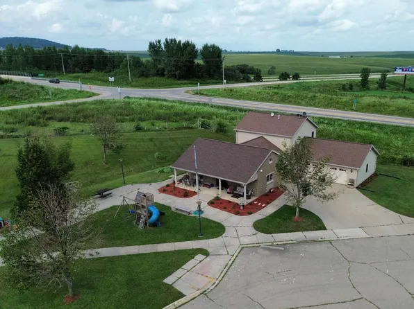 327 Stone Hill Avenue, Belmont, WI 53510