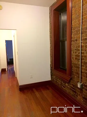 Rented by Point NYC | media 50