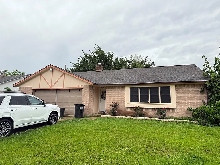 11423 Graywood Dr — Photo 3