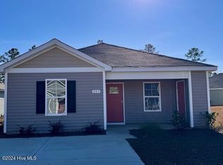 205 Cambridge Dr, Tabor City, NC 28463
