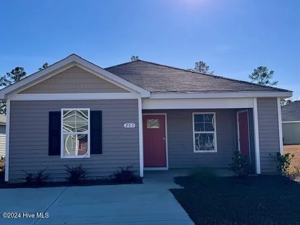 205 Cambridge Drive, Tabor City, NC 28463