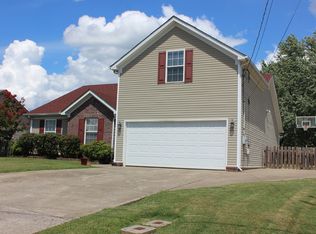 1719 Chris Dr, La Vergne, TN 37086