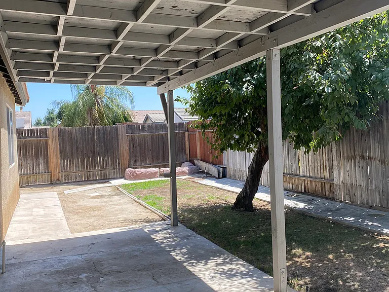 11923 Stratosphere Ave — Photo 9