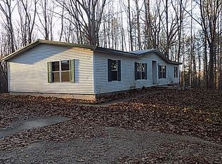 9475 River Road, Evart, MI 49631