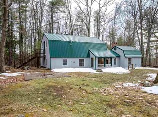 389 Meaderboro Rd, Farmington, NH 03835