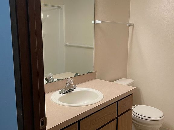 5th image of 1047 SE Jensen St APT 202