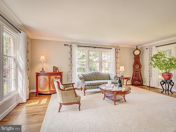 4th image of 3807 Sandalwood Ct