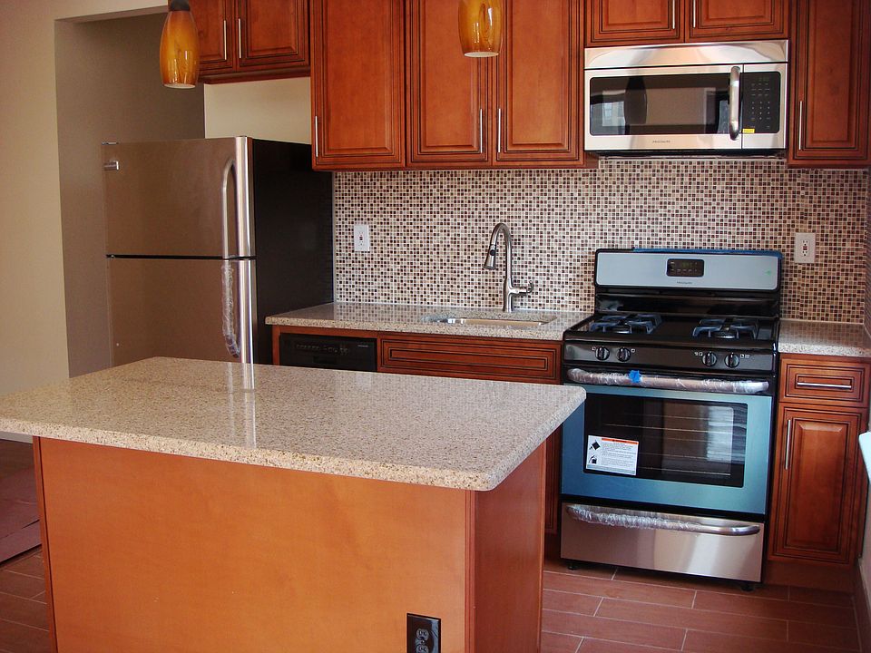 1st image of 2588 34th St #4A