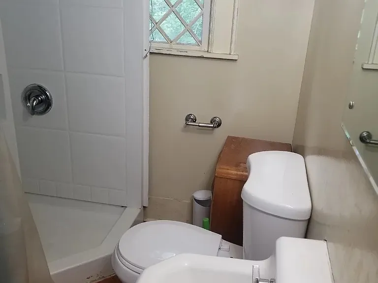 815 Lancaster Ave — Photo 3