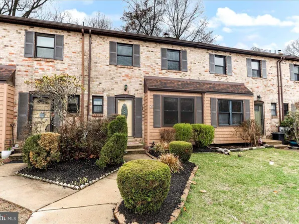 190 Bishop Dr, Aston, PA 19014