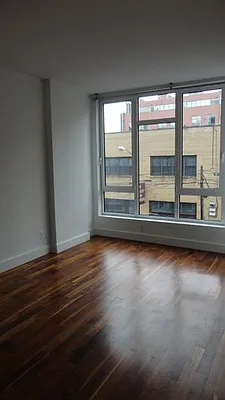 Rented by TPI Real Estate Investment Services | media 16