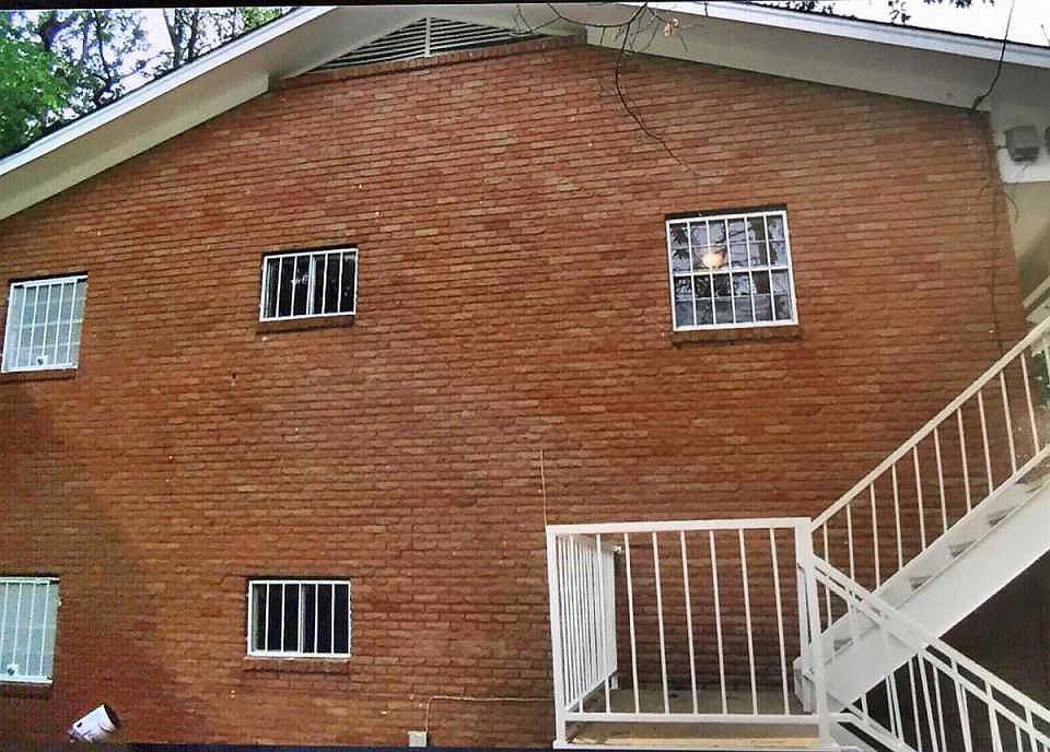 2nd image of 3380-84 Shady Oaks St