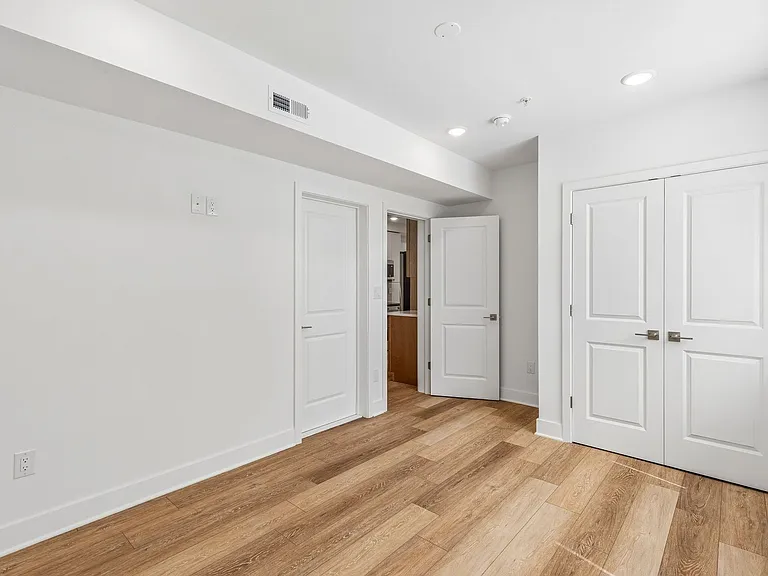 Brand New Luxury Apartments West Philly — Photo 31