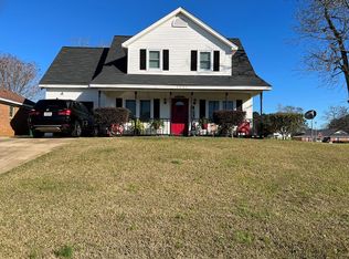 2901 Firefly Ln, Albany, GA 31721