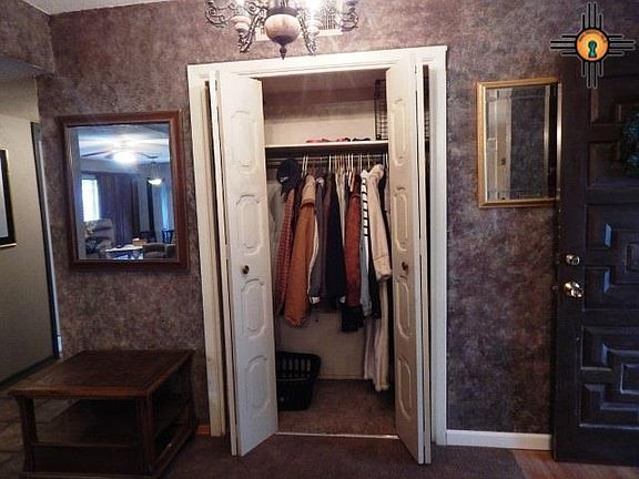 5th image of 3007 Mountain View Dr