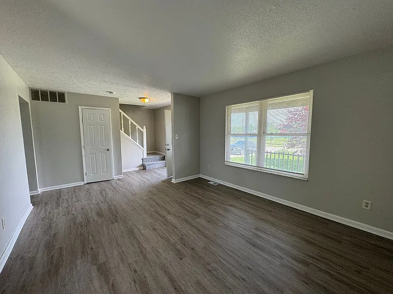 9634 Meadowlark Dr — Photo 4