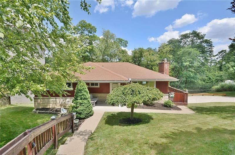 For convenience to the city and airport, there is no better place to be than 2655 Winchester Ave. Almost city but in a countryli