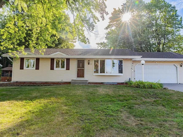 801 Continental Dr, New Brighton, MN 55112