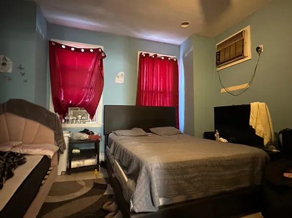 1014 Grand Avenue image 9 of 21