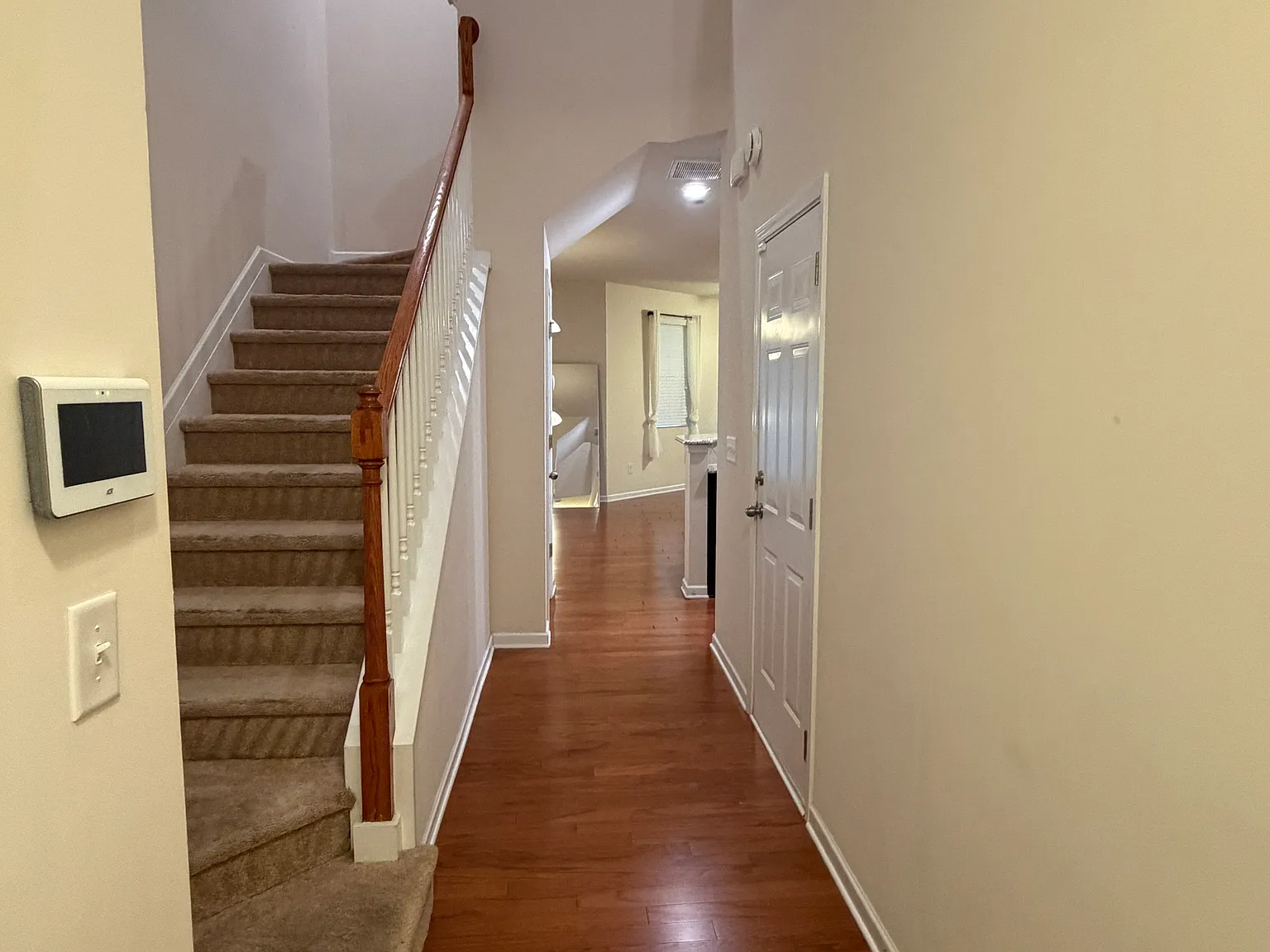 2 bed, 2.5 bath, 1722 sqft, $1,795 — Photo 3
