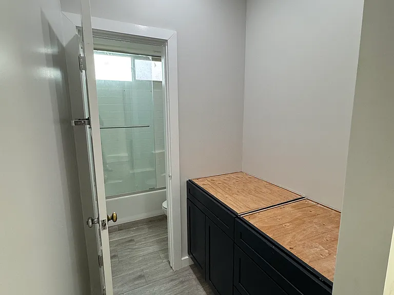 4353 S Western Ave #2 — Photo 7