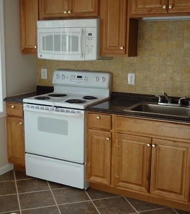 5th image of 1008 Ellison Sq