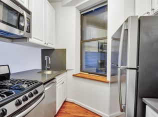 414 W 49th St APT 1B, New York, NY 10019