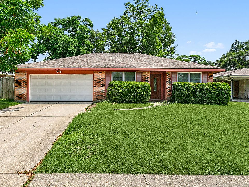 1st image of 2444 Somerset Dr
