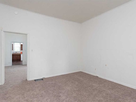 4th image of 143 Huey Ave