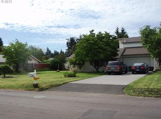 12806 NE Wasco St, Portland, OR 97230