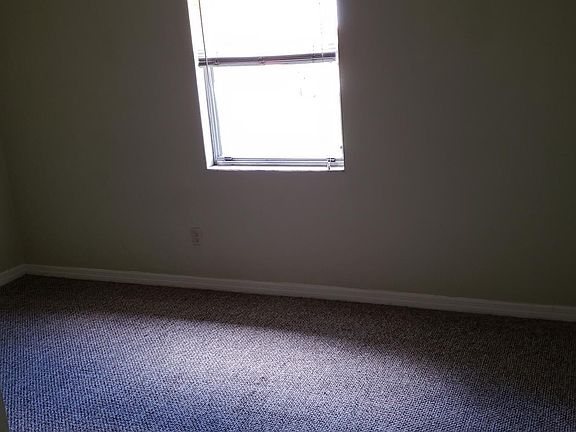 5th image of 166 SE Hanover Pl #102