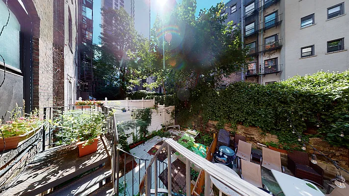 Rented by Bond New York | media 33