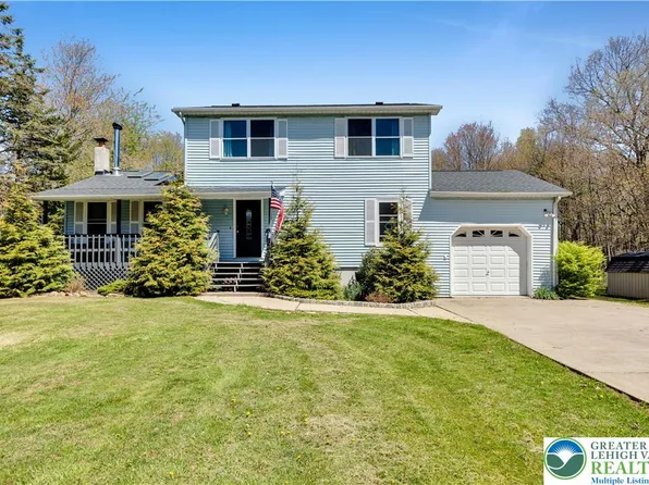 97 Autumn Ln, Jim Thorpe, PA 18229