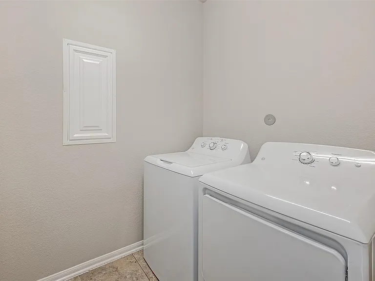 9526 Bonbrook Bend Ln — Photo 33