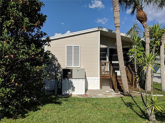 2nd image of 299 Bainbridge Dr