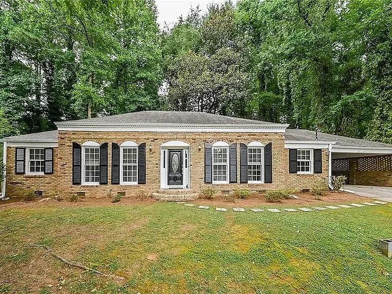260 River Valley Rd — Photo 1