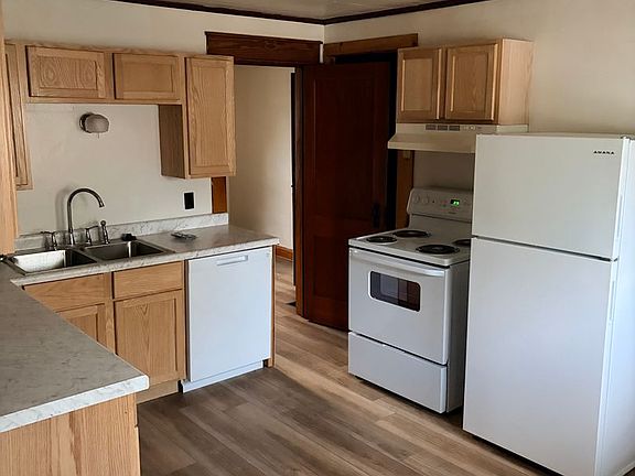 4th image of 414 E Hillside Dr