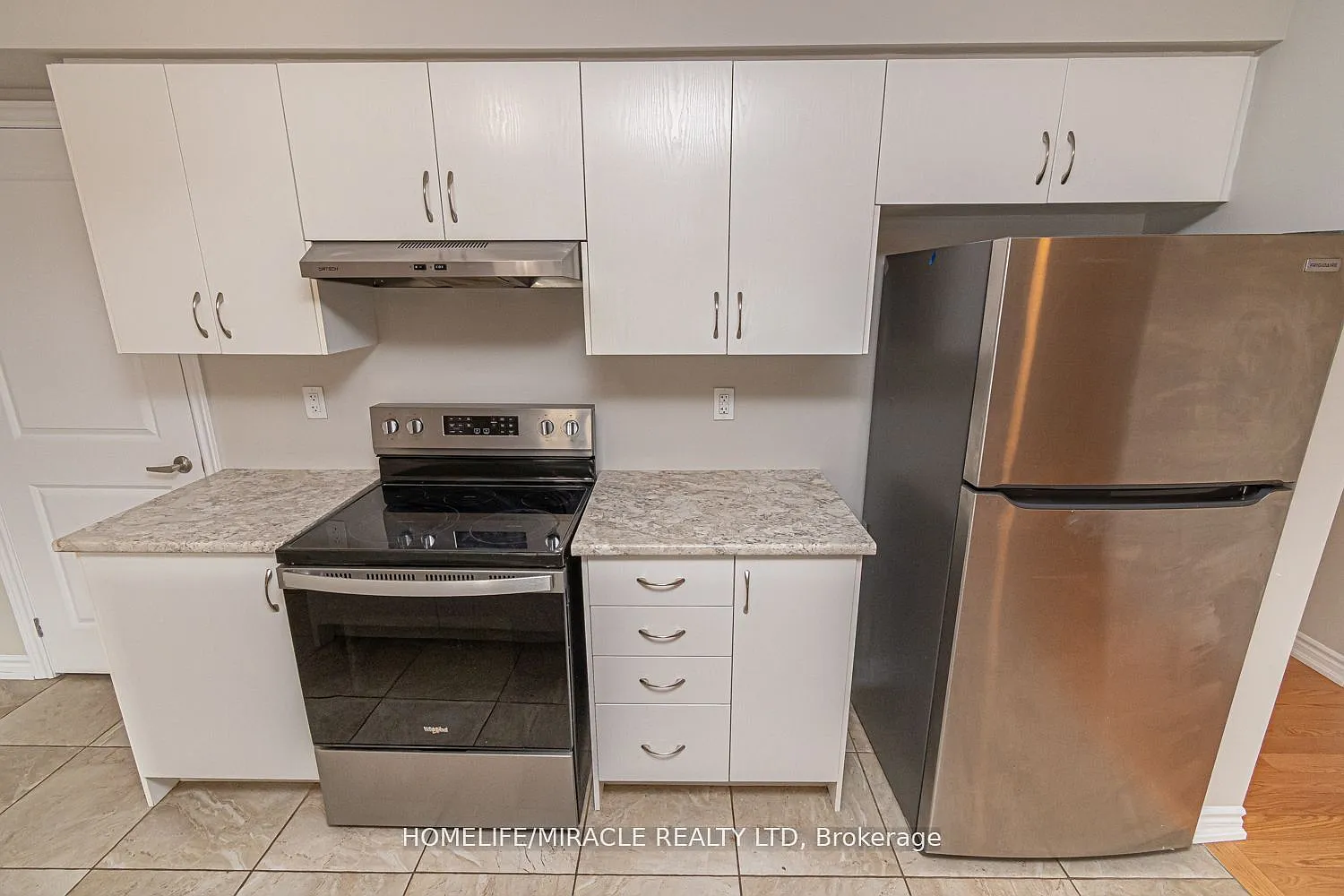 3 bed, $2,300 — Photo 2